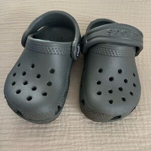 Crocs size C4